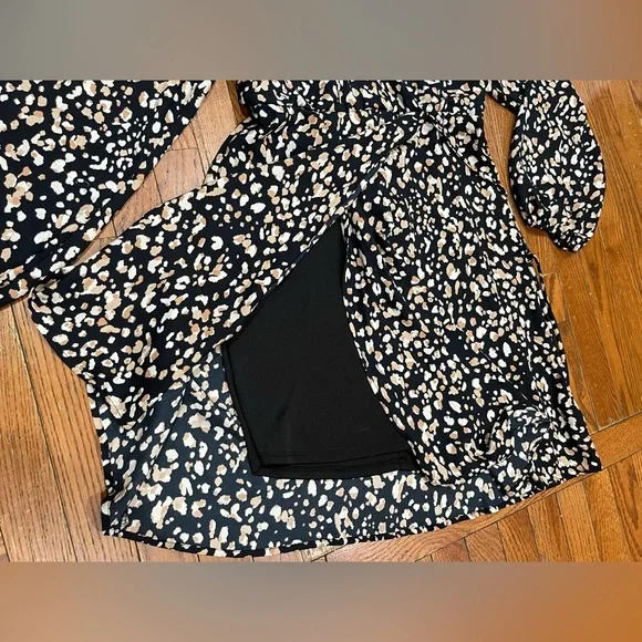 Gilli Black Dress with White and Tan Floral Pattern - Picture 10 of 10